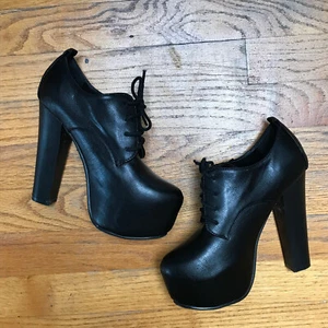 Stivaletti stringati con tacco alto vittoriano Gothic Lolita US 6 - Foto 1 di 8