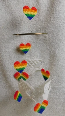 Hecho a mano arco iris corazones y palomas hilo móvil orgullo gay 22" ¡Gran regalo! Foto 1 de 4