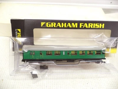 Graham Farish 374-432 N-Gauge Bullied Third Brake Coach, SR Green - Image 1 of 2