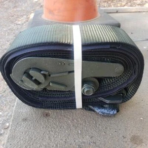 1 INGRANAGGIO DI SOPRAVVIVENZA MILITARE TieDown Strap 3"x25' Largo Resistente 10000 libbre Tappo Cargo - Foto 1 di 11