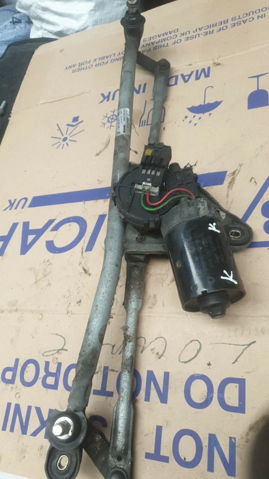 MOTOR LIMPIAPARABRISAS DELANTERO ROVER 75 1999-2006 MG ZT 2001-2006 CON CONEXIÓN 0390241358 Foto 1 de 1