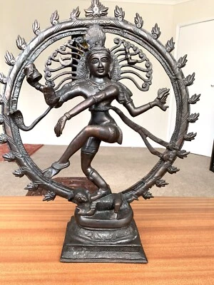 ATTRACTIVE LORD SHIVJI (NATRAJ) BRONZE STATUE LARGE SIZE 22inx20In Weight 15kg - Image 1 of 4