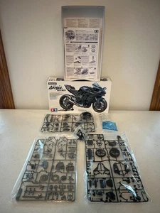 Tamiya 1:12 Kawasaki Ninja H2R Model Kit Motorcycle Series 131 #14131 NEW - Picture 1 of 10