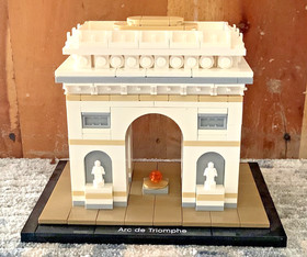 LEGO ARCHITECTURE: Arc de Triomphe (21036) NO BOX
