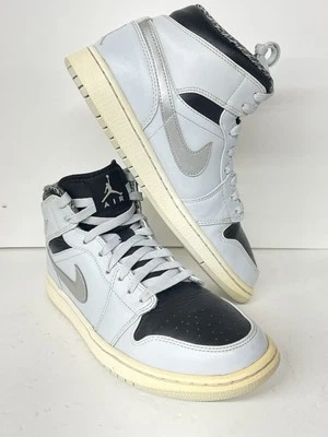 Tamanho 9 - Air Jordan 1 retrô cinza lobo médio - Imagem 1 de 4