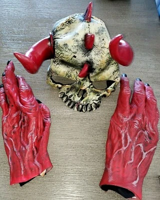 mens RED EVIL GLOVES BLACK FINGERNAILS HALF MASK HORNS SPIKES one size fits most - Image 1 of 2
