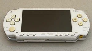 PSP 1000 Ceramic White - GOOD CONDITION + Official Sony Memory 1GB + Charger - Picture 1 of 4
