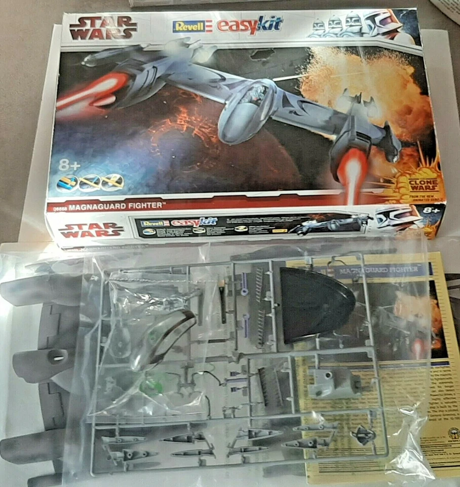 REVELL KIT MONTAGGIO MAGNAGUARD FIGHTER STAR WARS ART. 06668 - Immagine 1 di 1