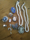 Lot de bijoux vintage année 60 broches camées , argent , perles , 