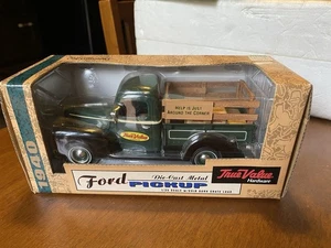 Vintage 1940 Ford Die Cast Metal Pickup 1/25 Scale W/ Coin Bank Replica - Picture 1 of 6