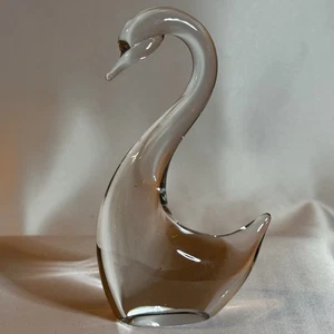 1977 Lyn Art Glass Swan 4.25" Signed - Picture 1 of 2