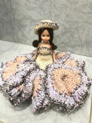 Poupée dormeuse ancienne à chapeau , robe corolle en laine - Photo 1/4