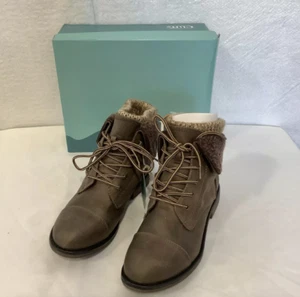 Size 9 Womens Cliffs by White Mountain Duena C25084-908 Brown LaceUp Ankle Boots - Picture 1 of 8