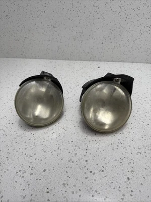 2001 Chrysler Sebring Drivers Left & Right Fog Light Pair - Image 1 of 4