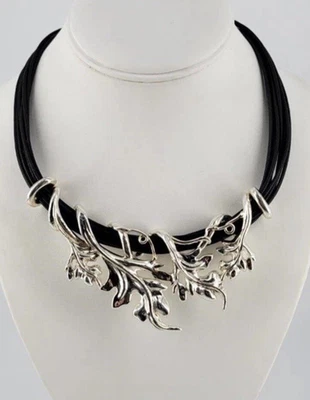 COLLAR CON CORDÓN HOJA DE VID GRANDE ELECTROFORMA PLATA ESTERLINA PAZ ISRAEL Foto 1 de 4