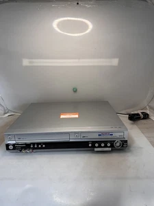 Panasonic DMR-ES35V registratore combinato DVD VCR entrambi DVD VCR testati perfettamente funzionanti - Foto 1 di 6