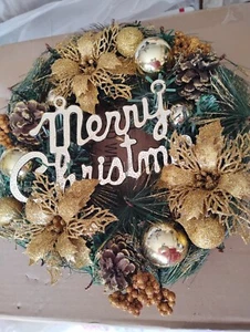 SALE! FROHE WEIHNACHTEN. TÜRWAND, KRANZ 11", Kiefer, Beeren, Bronce GOLD Blumen - Bild 1 von 4