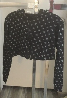 Can’t Miss Mujer L Negro con Calavera Plateada Sudadera con Capucha Recortada Cremallera Completa Foto 1 de 4