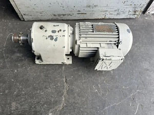 SEW R40DT80N2 Getriebemotor 1,1KW 323 U/min - Bild 1 von 2