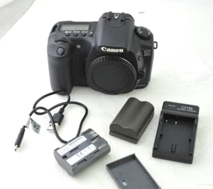 Canon EOS 20D 8.2MP DSLR-Kamera - Body - Picture 1 of 4