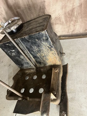 Harley-Davidson Police OEM Panhead, FL, FLH, EL, Oil Tank & Battery Box - Image 1 of 4