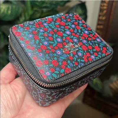 RARO Coach Rojo Multicolor Floral Joyería Tren Estuche Organizador de Viaje Caja con Cremallera Foto 1 de 4