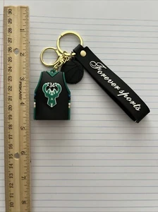 Milwaukee Bucks #34 Giannis Antetokounmpo Rubber And Metal Keychain New! - Picture 1 of 2