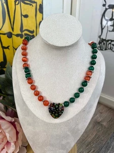 Handmade Damen Halskette Katzenauge Perlen Ø10 orange grün Herren Herz Anhänger - Picture 1 of 8