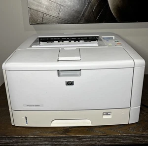 HP LaserJet 5200N 5200TN Printer Wide Format 11x17 READ - Picture 1 of 24
