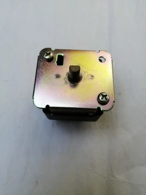 General Electric Air Conditioner Rotary Control Switch WJ26X10007 - Image 1 of 4