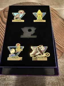 Juego de Pin Nintendo World Championships Edición NES Falta 1 Pin (4 Pin Original) - Imagen 1 de 3