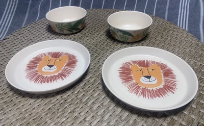 Juego de 4 platos de vajilla Pillowfort Jungle Lion sin BPA cuencos melamina para niños Foto 1 de 4