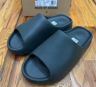 NEW IN BOX adidas Yeezy Slides Dark Onyx ID5103 Men's Size 12 - Image 1 of 4