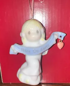 Avon Fine Collectibles Precious Moments 1998 Peace On Earth Angel - Picture 1 of 3
