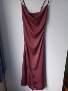Cider XS Kleid ideal für Abschlussball, Abschluss, Party. Pflaumensatin. - Bild 1 von 7