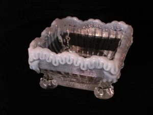 Northwood White Opalescent Alaska Small Berry Bowl or Pin Tray - Picture 1 of 2
