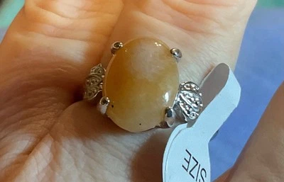 AVENTURINE NATURAL QUARTZ Gemstone Ring, Size 8 1/2, Light Orange Stone - Image 1 of 4