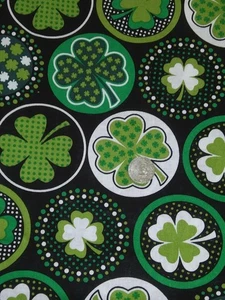 St Patrick Baumwollstoff 34 x 44 in grün Kleeblatt - Bild 1 von 2