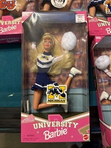 University Of Michigan Cheerleader Barbie NRFB 1996 Mattel No 17398 - Picture 1 of 1