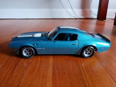 ERTL American Muscle 1970 Pontiac Firebird Trans Am Blue 1:18 Scale Die Cast  - Image 1 of 4