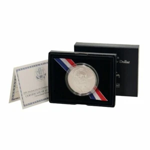 2009 Abraham Lincoln Commemorative Uncirculated Silver Dollar Mint Box and COA - Picture 1 of 3