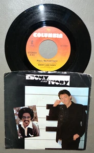 45 record - Paul McCartney & Steve Wonder - Ebony and Ivory - in picture sleeve - Bild 1 von 2