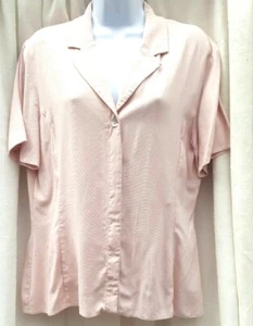 Size 14, pink crepe, hidden buttons, short sleeve shirt by Wallis - Picture 1 of 4