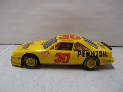 Monogram Michael Waltrip Pennzoil Pontiac Grand Prix 1/24 - Image 1 of 4