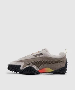 Scarpe Puma X Ariete Mostro artigianali in camoscio grigio/ecrù e nero - Foto 1 di 8