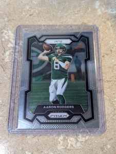 2022 Panini Prizm Aaron Rodgers Silver Prizm #227 Jets - Picture 1 of 2