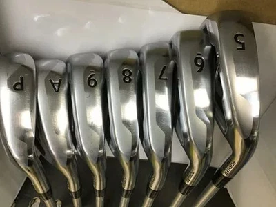 Titleist VG3 2016 Iron Set 5-9,Pw,Aw 7pc Flex Regular VG I Graphite - Image 1 of 4
