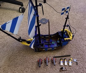 LEGO 6274 Caribbean Clipper 1989 Bluecoat Ship w Sails Cannons & Minifigs GREAT!