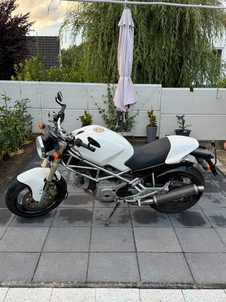 Ducati Monster 600, 29.740 km, Bj. 1994 - Bild 1 von 3