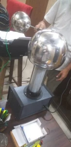 VAN DE GRAAF ELECTROSTATIC GENERATOR (Made in India) - Picture 1 of 9